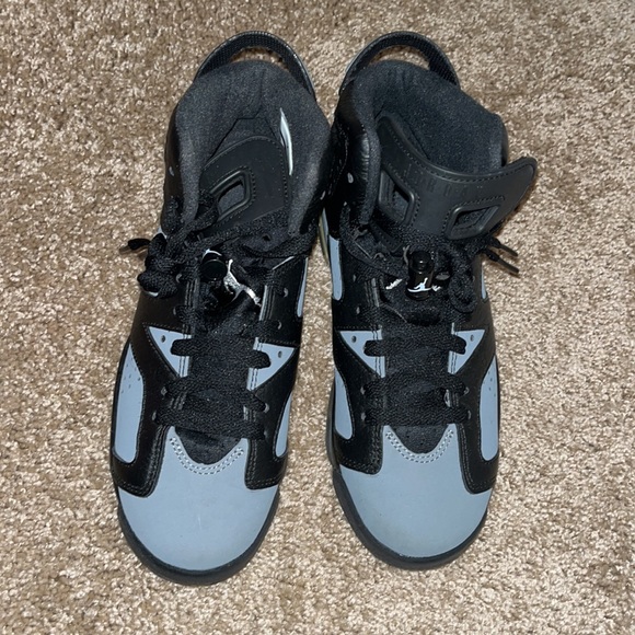 Jordan 6 - Picture 3 of 5